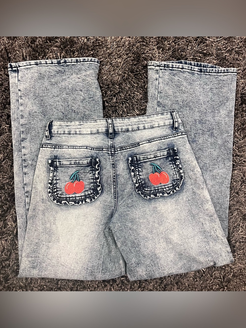 🍒MODE MISTIQUE EMBROIDERED RED CHERRY WIDE LEG JEANS SIZE 7/28🍒